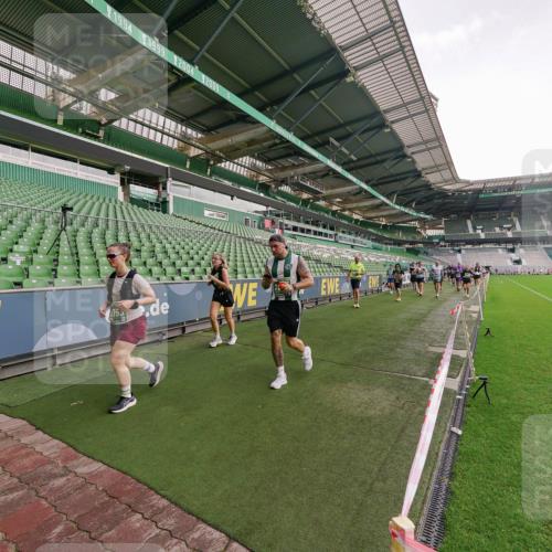 13.09.2026 - 21. swb-Marathon Bremen Michael Burmester http://msf.ph/oto/10327436 13.09.2026 13:32:30 Laufen im Stadion 155, 295, 344, 350, 386, 487, 490, 617, 690, 786, 787, 840, 965, 1051, 1133, 1142, 1292, 1310, 1314, 1326, 1329, 1377, 1427, 1591, 1592, 1775, 1801, 1869, 1892, 1897, 1904, 1923, 2077, 2132, 2226, 2230, 2231, 2253, 2270, 2274, 2320, 2344, 2374, 2456, 2514, 2523, 2539, 2556, 2616, 2630, 2649, 2677, 2726, 2769, 2848, 2945, 2952, 3014, 3038, 3094, 3140, 3223, 3350, 3379, 3426, 3572, 3601, 3644, 3723, 3736, 3746, 3901, 3918, 3944 meine-sportfotos.de
