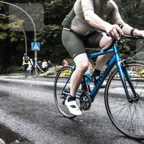 13.09.2026 - Stadtparktriathlon H.Heesch http://msf.ph/oto/10327443 13.09.2026 13:02:48 Radfahren 1375 meine-sportfotos.de