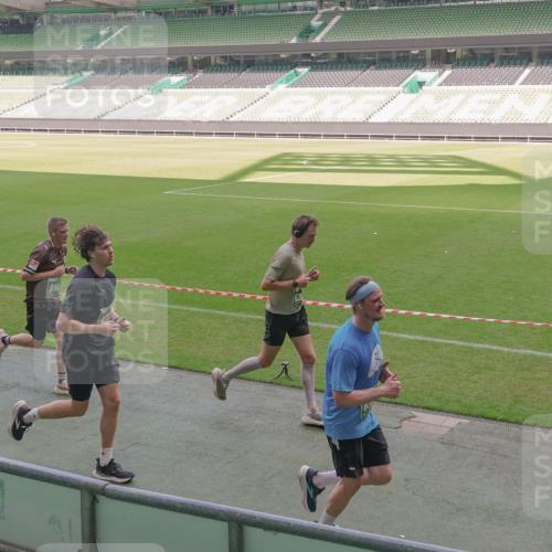 13.09.2026 - 21. swb-Marathon Bremen Michael Burmester http://msf.ph/oto/10327451 13.09.2026 12:57:17 Laufen im Stadion 307, 334, 431, 465, 769, 776, 789, 790, 857, 876, 909, 926, 948, 1010, 1130, 1191, 1199, 1254, 1535, 1601, 1750, 1752, 1809, 1881, 1900, 1972, 2001, 2040, 2046, 2051, 2075, 2260, 2324, 2371, 2397, 2402, 2423, 2473, 2493, 2535, 2634, 2640, 2671, 2761, 2812, 2903, 2904, 2948, 3051, 3078, 3119, 3138, 3182, 3186, 3202, 3290, 3319, 3348, 3411, 3450, 3458, 3508, 3514, 3634, 3655, 3685, 3690, 3695, 3760, 3813, 3866, 3939, 4101, 4120, 4171, 4174, 4316, 4479, 5695 meine-sportfotos.de