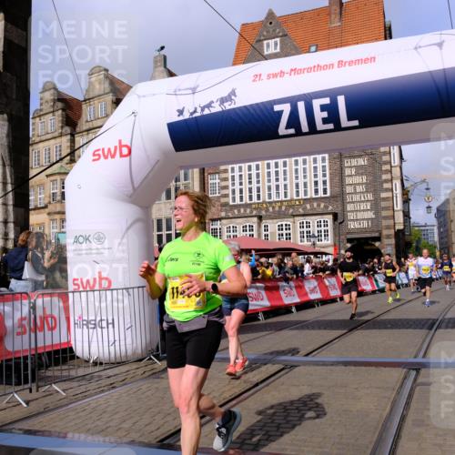13.09.2026 - 21. swb-Marathon Bremen Tim E. http://msf.ph/oto/10327459 13.09.2026 11:02:02 Ziel 10251, 10332, 10409, 10444, 10497, 11075, 11115, 11150, 11305, 11369, 11412, 11413, 11479, 11486, 11668, 11747, 11985, 11986, 12379, 12466 meine-sportfotos.de