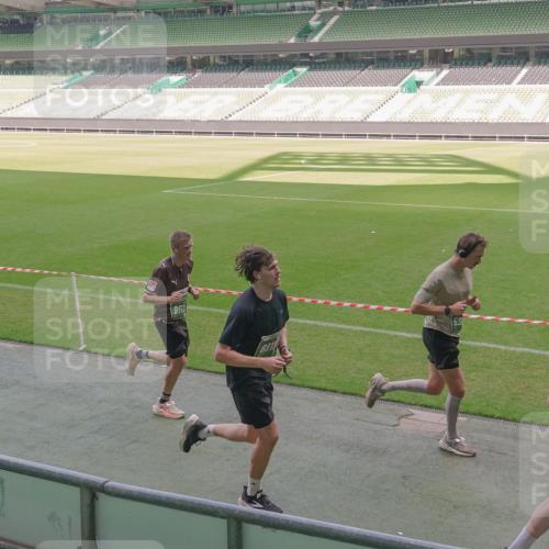 13.09.2026 - 21. swb-Marathon Bremen Michael Burmester http://msf.ph/oto/10327462 13.09.2026 12:57:17 Laufen im Stadion 307, 334, 431, 465, 769, 776, 789, 790, 857, 876, 909, 926, 948, 1010, 1130, 1191, 1199, 1254, 1535, 1601, 1750, 1752, 1809, 1881, 1900, 1972, 2001, 2040, 2046, 2051, 2075, 2260, 2324, 2371, 2397, 2402, 2423, 2473, 2493, 2535, 2634, 2640, 2671, 2761, 2812, 2903, 2904, 2948, 3051, 3078, 3119, 3138, 3182, 3186, 3202, 3290, 3319, 3348, 3411, 3450, 3458, 3508, 3514, 3634, 3655, 3685, 3690, 3695, 3760, 3813, 3866, 3939, 4101, 4120, 4171, 4174, 4316, 4479, 5695 meine-sportfotos.de