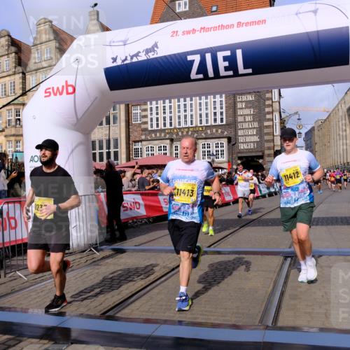 13.09.2026 - 21. swb-Marathon Bremen Tim E. http://msf.ph/oto/10327480 13.09.2026 11:02:06 Ziel 10332, 10409, 10444, 10497, 10817, 11075, 11115, 11150, 11268, 11305, 11369, 11412, 11413, 11479, 11486, 11668, 11747, 11859, 11985, 11986, 12095, 12379, 12412, 12466 meine-sportfotos.de