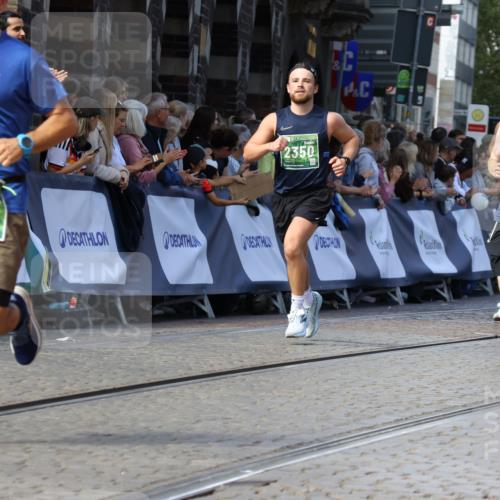 13.09.2026 - 21. swb-Marathon Bremen Strokosch-Dieckow http://msf.ph/oto/10327484 13.09.2026 13:12:46 Ziel 899, 1517, 2480, 3054, 3362, 3830, 4560, 5416, 6796, 7328, 8981, 9803, 1513, 2350, 2442, 2559, 2801, 2858, 4605, 5379, 5965, 6349, 8798, 9217, 13140 meine-sportfotos.de