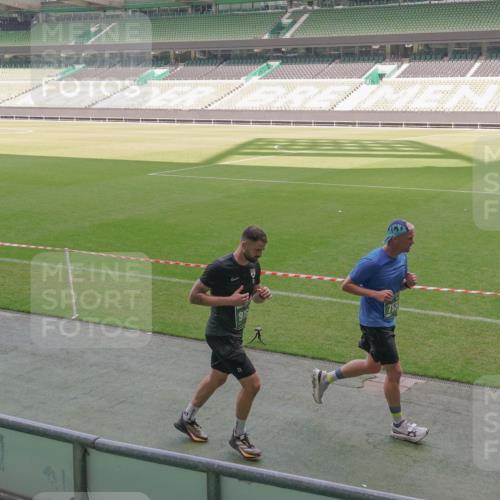 13.09.2026 - 21. swb-Marathon Bremen Michael Burmester http://msf.ph/oto/10327501 13.09.2026 12:57:19 Laufen im Stadion 307, 334, 431, 465, 769, 776, 789, 790, 857, 876, 909, 926, 948, 1010, 1130, 1191, 1199, 1254, 1535, 1601, 1750, 1752, 1809, 1881, 1900, 1972, 2001, 2040, 2046, 2051, 2075, 2260, 2324, 2371, 2397, 2402, 2423, 2473, 2493, 2535, 2634, 2640, 2671, 2761, 2812, 2903, 2904, 2948, 3051, 3078, 3119, 3138, 3182, 3186, 3202, 3290, 3319, 3348, 3411, 3450, 3458, 3508, 3514, 3634, 3655, 3685, 3690, 3695, 3760, 3813, 3866, 3939, 4101, 4120, 4171, 4174, 4316, 4479 meine-sportfotos.de