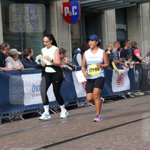 13.09.2026 - 21. swb-Marathon Bremen Strokosch-Dieckow http://msf.ph/oto/10327504 13.09.2026 11:01:33 Ziel 10257, 10332, 10409, 10444, 10497, 10617, 10817, 10924, 11075, 11115, 11150, 11268, 11305, 11369, 11412, 11413, 11436, 11479, 11486, 11668, 11747, 11859, 11985, 11986, 12095, 12145, 12360, 12379, 12412, 12466, 12506, 10181, 10251, 10497, 10560, 10647, 10648, 10678, 11260, 11306, 11324, 11459, 11467, 11550, 11551, 11666, 11751, 11788, 11796, 11798, 11813, 11816, 11969, 11970, 12047, 12062, 12245, 12283, 12390, 12391 meine-sportfotos.de