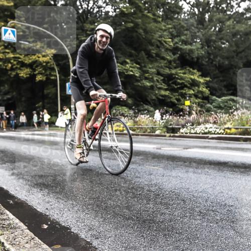 13.09.2026 - Stadtparktriathlon H.Heesch http://msf.ph/oto/10327518 13.09.2026 11:53:11 Radfahren 720, 839, 844 meine-sportfotos.de