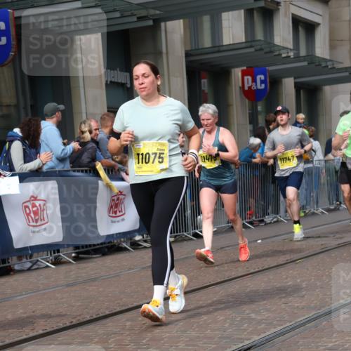 13.09.2026 - 21. swb-Marathon Bremen Strokosch-Dieckow http://msf.ph/oto/10327560 13.09.2026 11:01:34 Ziel 10257, 10332, 10409, 10444, 10500, 10617, 10803, 10817, 10924, 11075, 11115, 11150, 11268, 11305, 11369, 11412, 11413, 11436, 11479, 11486, 11668, 11747, 11859, 11985, 11986, 12016, 12095, 12145, 12360, 12379, 12412, 12466, 12506, 10181, 10251, 10497, 10560, 10647, 10648, 10678, 11260, 11306, 11324, 11459, 11467, 11550, 11551, 11666, 11751, 11788, 11796, 11798, 11813, 11816, 11969, 11970, 12047, 12062, 12245, 12390, 12391 meine-sportfotos.de