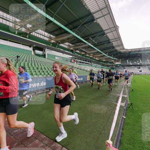 13.09.2026 - 21. swb-Marathon Bremen Michael Burmester http://msf.ph/oto/10327565 13.09.2026 13:32:43 Laufen im Stadion 155, 295, 344, 350, 386, 487, 490, 594, 617, 690, 765, 786, 787, 840, 965, 1001, 1051, 1133, 1142, 1292, 1310, 1326, 1329, 1377, 1427, 1591, 1592, 1801, 1869, 1892, 1897, 1904, 1923, 2077, 2132, 2226, 2230, 2231, 2253, 2270, 2274, 2320, 2344, 2374, 2399, 2400, 2456, 2514, 2523, 2539, 2556, 2616, 2630, 2649, 2718, 2726, 2769, 2848, 2945, 3014, 3038, 3140, 3223, 3350, 3379, 3426, 3572, 3601, 3614, 3644, 3736, 3746, 3797, 3901, 3918, 3944 meine-sportfotos.de
