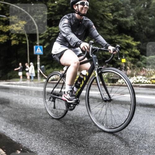 13.09.2026 - Stadtparktriathlon H.Heesch http://msf.ph/oto/10327566 13.09.2026 13:04:35 Radfahren 1286, 1338 meine-sportfotos.de