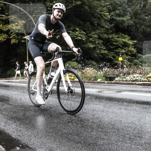 13.09.2026 - Stadtparktriathlon H.Heesch http://msf.ph/oto/10327572 13.09.2026 13:04:39 Radfahren 1205, 1268, 1271, 1338 meine-sportfotos.de