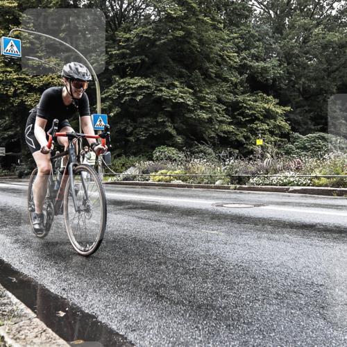 13.09.2026 - Stadtparktriathlon H.Heesch http://msf.ph/oto/10327582 13.09.2026 11:53:44 Radfahren 817, 874, 907 meine-sportfotos.de