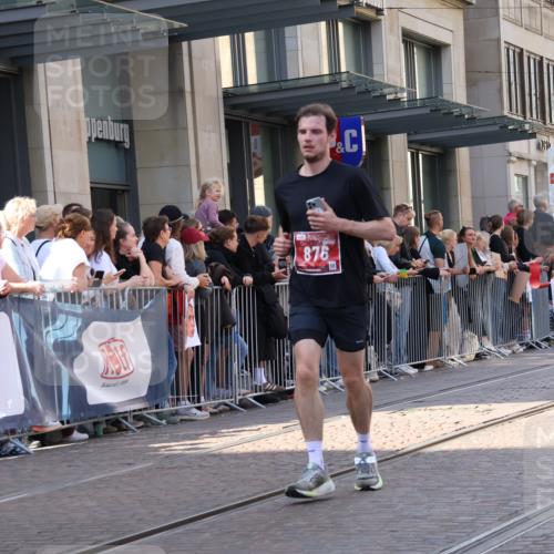 13.09.2026 - 21. swb-Marathon Bremen Strokosch-Dieckow http://msf.ph/oto/10327599 13.09.2026 13:20:48 Ziel 226, 854, 1056, 1191, 2425, 2979, 3450, 3933, 4126, 4316, 4362, 4465, 4734, 6357, 6401, 6680, 6970, 7902, 8237, 8323, 8408, 8622, 8791, 8971, 9267, 9268, 13120, 541, 769, 876, 1528, 1881, 2493, 2640, 3356, 3813, 3866, 4174, 4357, 4358, 4482, 4612, 5161, 5213, 5493, 5855, 5954, 6177, 6495, 6496, 6680, 7411, 7517, 8005, 8141, 8804, 9162, 9691, 9721, 9949, 13126 meine-sportfotos.de