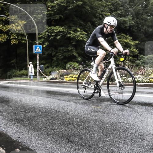 13.09.2026 - Stadtparktriathlon H.Heesch http://msf.ph/oto/10327621 13.09.2026 13:04:56 Radfahren 1084, 1278, 1304, 1392 meine-sportfotos.de