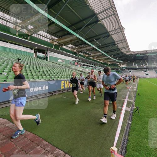 13.09.2026 - 21. swb-Marathon Bremen Michael Burmester http://msf.ph/oto/10327623 13.09.2026 13:32:49 Laufen im Stadion 155, 344, 350, 386, 487, 490, 594, 617, 690, 765, 786, 787, 965, 1001, 1051, 1133, 1142, 1292, 1310, 1326, 1377, 1427, 1591, 1592, 1801, 1869, 1892, 1897, 1904, 1923, 2077, 2132, 2226, 2230, 2231, 2253, 2270, 2274, 2320, 2344, 2374, 2399, 2400, 2456, 2514, 2523, 2539, 2556, 2616, 2630, 2649, 2718, 2726, 2769, 2848, 2945, 2982, 3014, 3140, 3223, 3350, 3379, 3572, 3601, 3614, 3644, 3736, 3746, 3797, 3901, 3944, 3952 meine-sportfotos.de