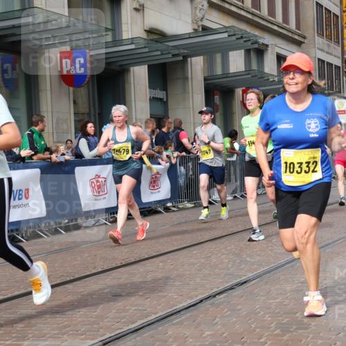 13.09.2026 - 21. swb-Marathon Bremen Strokosch-Dieckow http://msf.ph/oto/10327636 13.09.2026 11:01:35 Ziel 10257, 10332, 10409, 10444, 10500, 10617, 10803, 10817, 10924, 11075, 11115, 11150, 11268, 11305, 11369, 11412, 11413, 11436, 11479, 11486, 11668, 11747, 11859, 11985, 11986, 12016, 12095, 12145, 12360, 12379, 12412, 12466, 12506, 10181, 10251, 10497, 10560, 10647, 10648, 10678, 11260, 11305, 11306, 11324, 11459, 11467, 11550, 11551, 11666, 11751, 11788, 11796, 11798, 11813, 11816, 11969, 11970, 12047, 12062, 12245, 12390, 12391 meine-sportfotos.de