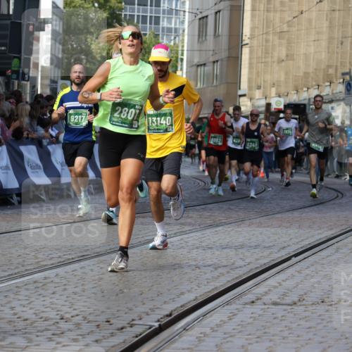 13.09.2026 - 21. swb-Marathon Bremen Strokosch-Dieckow http://msf.ph/oto/10327665 13.09.2026 13:12:55 Ziel 899, 1517, 2362, 2480, 3054, 3988, 4560, 4879, 5416, 6796, 9775, 9803, 13106, 313, 868, 987, 1207, 2498, 2559, 2801, 2858, 3625, 6349, 7874, 8291, 8419, 9092, 9217, 13140 meine-sportfotos.de