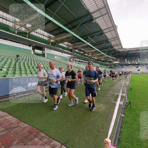 13.09.2026 - 21. swb-Marathon Bremen Michael Burmester http://msf.ph/oto/10327674 13.09.2026 13:32:58 Laufen im Stadion 155, 344, 350, 386, 490, 594, 617, 690, 765, 786, 787, 1001, 1051, 1133, 1142, 1292, 1310, 1326, 1377, 1427, 1591, 1592, 1760, 1801, 1869, 1892, 1897, 1904, 1923, 2077, 2132, 2226, 2230, 2231, 2253, 2270, 2274, 2320, 2344, 2374, 2399, 2400, 2456, 2514, 2515, 2523, 2539, 2556, 2616, 2630, 2649, 2718, 2769, 2787, 2848, 2945, 2982, 3014, 3140, 3223, 3350, 3379, 3443, 3503, 3572, 3601, 3614, 3644, 3736, 3746, 3797, 3901, 3911, 3944, 3952 meine-sportfotos.de