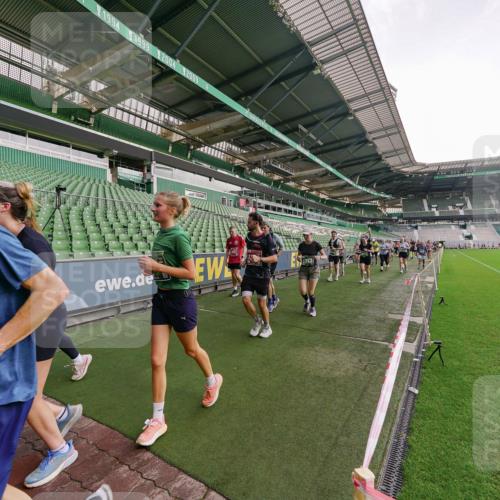 13.09.2026 - 21. swb-Marathon Bremen Michael Burmester http://msf.ph/oto/10327682 13.09.2026 13:32:59 Laufen im Stadion 155, 344, 350, 386, 490, 594, 617, 690, 765, 786, 787, 1001, 1051, 1098, 1133, 1142, 1292, 1310, 1326, 1377, 1427, 1591, 1592, 1760, 1801, 1869, 1892, 1897, 1904, 1923, 2077, 2132, 2226, 2230, 2231, 2253, 2270, 2274, 2320, 2344, 2374, 2399, 2400, 2456, 2514, 2515, 2523, 2539, 2556, 2616, 2630, 2649, 2718, 2769, 2787, 2848, 2945, 2982, 3014, 3140, 3223, 3350, 3379, 3443, 3503, 3572, 3577, 3601, 3614, 3644, 3736, 3746, 3797, 3901, 3911, 3944, 3952 meine-sportfotos.de