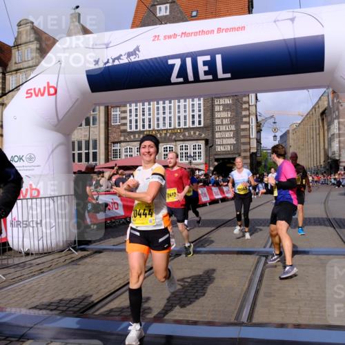 13.09.2026 - 21. swb-Marathon Bremen Tim E. http://msf.ph/oto/10327685 13.09.2026 11:02:11 Ziel 10257, 10409, 10444, 10617, 10817, 10924, 11115, 11268, 11369, 11412, 11413, 11436, 11479, 11486, 11668, 11747, 11859, 12095, 12145, 12360, 12379, 12412, 12466, 12506 meine-sportfotos.de