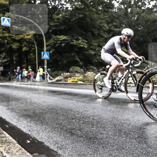 13.09.2026 - Stadtparktriathlon H.Heesch http://msf.ph/oto/10327694 13.09.2026 11:54:39 Radfahren 724, 840, 863, 946 meine-sportfotos.de