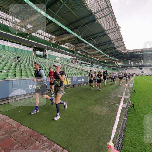 13.09.2026 - 21. swb-Marathon Bremen Michael Burmester http://msf.ph/oto/10327695 13.09.2026 13:33:00 Laufen im Stadion 155, 344, 350, 386, 428, 490, 594, 617, 690, 765, 786, 787, 1001, 1051, 1098, 1133, 1142, 1292, 1310, 1326, 1377, 1427, 1557, 1591, 1592, 1760, 1801, 1869, 1892, 1897, 1923, 2077, 2132, 2226, 2230, 2231, 2253, 2270, 2274, 2320, 2344, 2374, 2399, 2400, 2456, 2514, 2515, 2523, 2539, 2556, 2616, 2630, 2649, 2718, 2769, 2787, 2848, 2945, 2982, 3014, 3140, 3223, 3350, 3379, 3443, 3503, 3572, 3577, 3601, 3614, 3644, 3736, 3746, 3797, 3901, 3911, 3944, 3952 meine-sportfotos.de