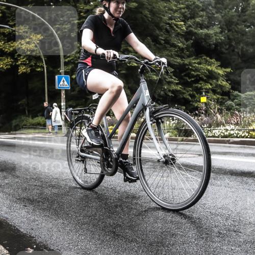 13.09.2026 - Stadtparktriathlon H.Heesch http://msf.ph/oto/10327700 13.09.2026 13:05:23 Radfahren 1202, 1256, 1258, 1402 meine-sportfotos.de