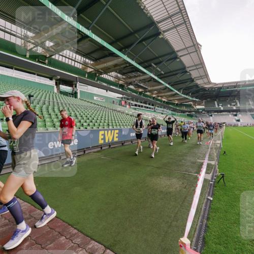 13.09.2026 - 21. swb-Marathon Bremen Michael Burmester http://msf.ph/oto/10327709 13.09.2026 13:33:01 Laufen im Stadion 155, 344, 350, 386, 428, 490, 594, 617, 690, 765, 786, 787, 1001, 1051, 1098, 1133, 1142, 1292, 1310, 1326, 1377, 1427, 1557, 1591, 1592, 1760, 1801, 1869, 1892, 1897, 1923, 2077, 2132, 2226, 2230, 2231, 2253, 2270, 2274, 2320, 2344, 2374, 2399, 2400, 2456, 2479, 2514, 2515, 2523, 2539, 2556, 2616, 2630, 2649, 2718, 2769, 2787, 2848, 2945, 2982, 3014, 3140, 3223, 3350, 3379, 3443, 3503, 3572, 3577, 3601, 3614, 3644, 3736, 3746, 3797, 3901, 3911, 3944, 3952 meine-sportfotos.de