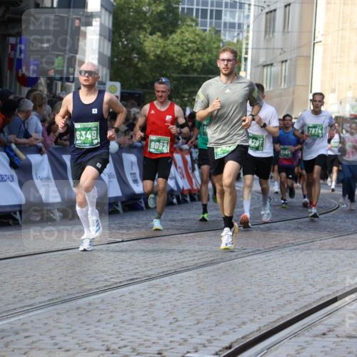 13.09.2026 - 21. swb-Marathon Bremen Strokosch-Dieckow http://msf.ph/oto/10327728 13.09.2026 13:12:59 Ziel 1517, 2362, 3054, 3988, 4605, 4879, 5416, 6796, 8029, 9775, 9803, 13106, 313, 621, 868, 987, 1207, 2498, 3625, 4582, 5345, 5769, 6349, 7874, 8291, 8419, 8464, 9092, 9217 meine-sportfotos.de