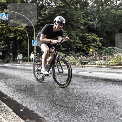 13.09.2026 - Stadtparktriathlon H.Heesch http://msf.ph/oto/10327760 13.09.2026 11:55:06 Radfahren 897, 1017 meine-sportfotos.de