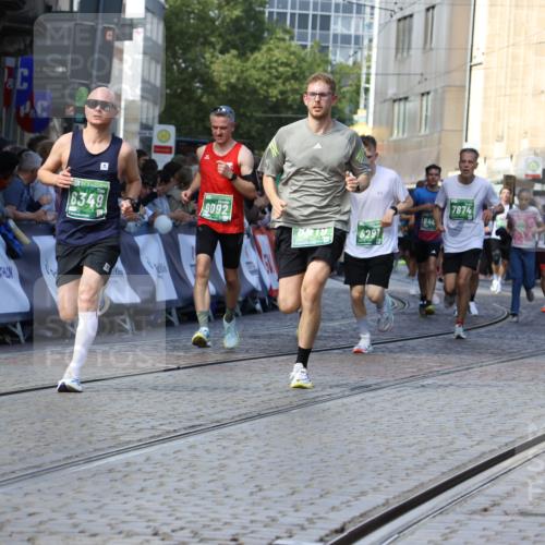 13.09.2026 - 21. swb-Marathon Bremen Strokosch-Dieckow http://msf.ph/oto/10327768 13.09.2026 13:12:59 Ziel 1517, 2362, 3054, 3988, 4605, 4879, 5416, 6796, 8029, 9775, 9803, 13106, 313, 621, 868, 987, 1207, 2498, 3625, 4582, 5345, 5769, 6349, 7874, 8291, 8419, 8464, 9092, 9217 meine-sportfotos.de