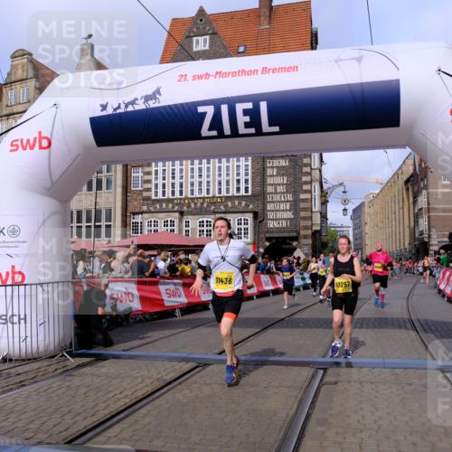 13.09.2026 - 21. swb-Marathon Bremen Tim E. http://msf.ph/oto/10327770 13.09.2026 11:02:15 Ziel 10257, 10409, 10444, 10500, 10617, 10803, 10817, 10924, 11115, 11268, 11369, 11412, 11413, 11436, 11859, 12016, 12095, 12145, 12360, 12379, 12412, 12466, 12506 meine-sportfotos.de