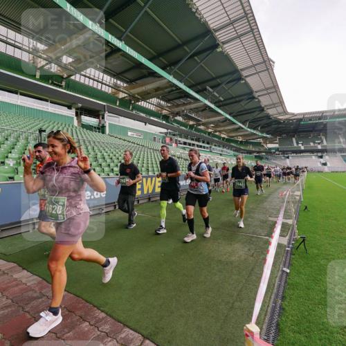 13.09.2026 - 21. swb-Marathon Bremen Michael Burmester http://msf.ph/oto/10327790 13.09.2026 13:33:10 Laufen im Stadion 155, 344, 350, 386, 428, 490, 594, 617, 690, 765, 786, 787, 1001, 1048, 1051, 1098, 1133, 1292, 1326, 1377, 1427, 1557, 1591, 1592, 1661, 1760, 1801, 1869, 1897, 1923, 1996, 2077, 2132, 2226, 2230, 2231, 2253, 2270, 2274, 2320, 2344, 2374, 2399, 2400, 2456, 2479, 2514, 2515, 2523, 2539, 2543, 2556, 2616, 2630, 2641, 2649, 2718, 2757, 2769, 2787, 2848, 2945, 2982, 3014, 3350, 3379, 3443, 3503, 3572, 3577, 3601, 3614, 3644, 3746, 3797, 3875, 3901, 3911, 3952, 4001 meine-sportfotos.de