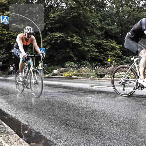 13.09.2026 - Stadtparktriathlon H.Heesch http://msf.ph/oto/10327816 13.09.2026 11:55:28 Radfahren 831, 867, 925 meine-sportfotos.de