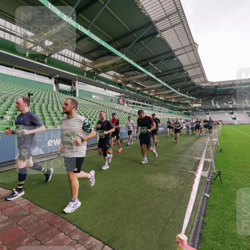 13.09.2026 - 21. swb-Marathon Bremen Michael Burmester http://msf.ph/oto/10327821 13.09.2026 13:33:13 Laufen im Stadion 155, 344, 350, 386, 428, 490, 594, 617, 690, 765, 786, 787, 1001, 1048, 1051, 1098, 1133, 1292, 1326, 1377, 1427, 1557, 1591, 1592, 1661, 1760, 1801, 1827, 1897, 1923, 1996, 2077, 2132, 2226, 2230, 2231, 2253, 2270, 2274, 2320, 2344, 2374, 2399, 2400, 2456, 2479, 2514, 2515, 2523, 2539, 2543, 2556, 2616, 2630, 2641, 2649, 2718, 2757, 2769, 2787, 2848, 2945, 2982, 3014, 3350, 3379, 3443, 3503, 3572, 3577, 3601, 3614, 3644, 3746, 3797, 3875, 3901, 3911, 3952, 4001 meine-sportfotos.de