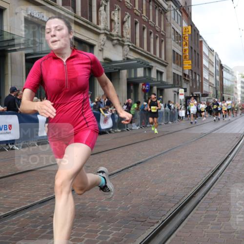 13.09.2026 - 21. swb-Marathon Bremen Strokosch-Dieckow http://msf.ph/oto/10327826 13.09.2026 11:01:39 Ziel 10257, 10409, 10444, 10473, 10500, 10617, 10803, 10817, 10924, 11115, 11268, 11369, 11412, 11413, 11436, 11479, 11486, 11859, 12016, 12095, 12145, 12360, 12379, 12412, 12466, 12506, 10181, 10251, 10332, 10497, 10560, 10647, 10648, 10678, 11075, 11150, 11305, 11324, 11459, 11467, 11550, 11551, 11666, 11668, 11747, 11788, 11796, 11798, 11969, 11970, 11985, 11986, 12047, 12062 meine-sportfotos.de