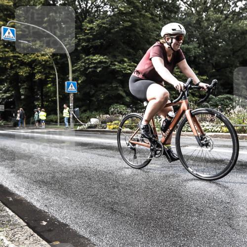13.09.2026 - Stadtparktriathlon H.Heesch http://msf.ph/oto/10327835 13.09.2026 11:55:36 Radfahren 826 meine-sportfotos.de