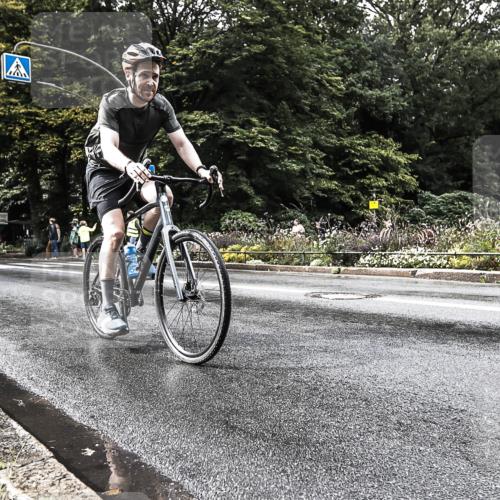 13.09.2026 - Stadtparktriathlon H.Heesch http://msf.ph/oto/10327845 13.09.2026 11:55:43 Radfahren 862, 873, 892 meine-sportfotos.de