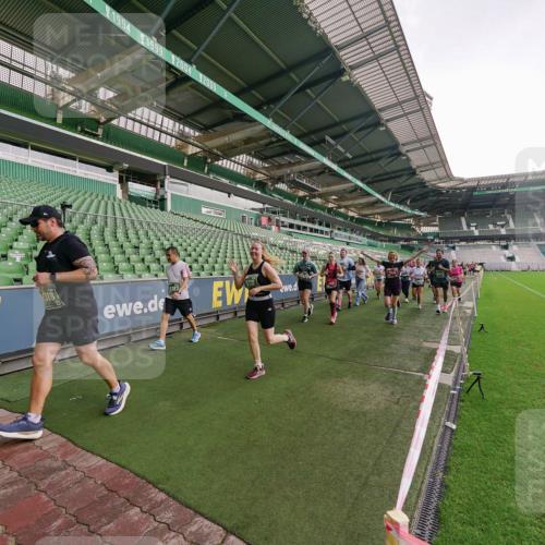 13.09.2026 - 21. swb-Marathon Bremen Michael Burmester http://msf.ph/oto/10327848 13.09.2026 13:33:15 Laufen im Stadion 155, 344, 350, 386, 428, 490, 594, 617, 690, 765, 786, 787, 1001, 1048, 1051, 1098, 1133, 1292, 1326, 1377, 1427, 1444, 1557, 1591, 1592, 1661, 1760, 1801, 1827, 1897, 1923, 1996, 2077, 2132, 2226, 2230, 2231, 2253, 2270, 2274, 2320, 2344, 2374, 2399, 2400, 2456, 2479, 2511, 2514, 2515, 2523, 2539, 2543, 2556, 2616, 2630, 2641, 2649, 2718, 2735, 2757, 2769, 2787, 2848, 2982, 3014, 3350, 3379, 3443, 3503, 3572, 3577, 3601, 3614, 3746, 3797, 3875, 3901, 3911, 3952, 4001 meine-sportfotos.de