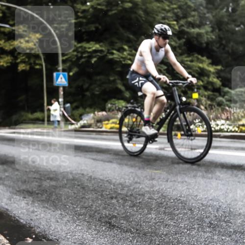 13.09.2026 - Stadtparktriathlon H.Heesch http://msf.ph/oto/10327864 13.09.2026 13:06:55 Radfahren 1270, 1277, 1281, 1327, 1353, 1391, 1406 meine-sportfotos.de