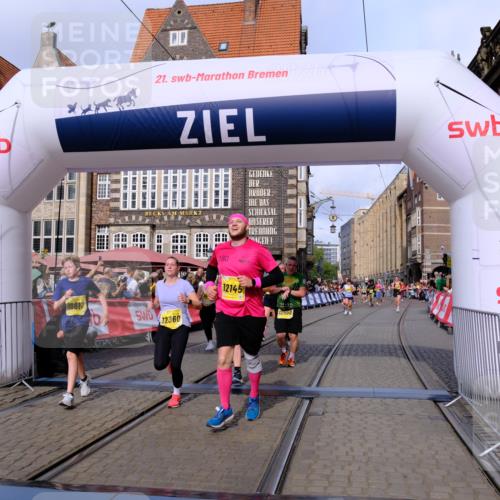 13.09.2026 - 21. swb-Marathon Bremen Tim E. http://msf.ph/oto/10327872 13.09.2026 11:02:18 Ziel 10257, 10409, 10444, 10473, 10500, 10617, 10803, 10817, 10924, 11115, 11268, 11369, 11436, 11811, 11859, 12016, 12095, 12145, 12360, 12412, 12437, 12466, 12506 meine-sportfotos.de