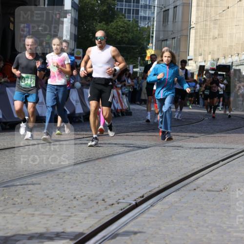 13.09.2026 - 21. swb-Marathon Bremen Strokosch-Dieckow http://msf.ph/oto/10327886 13.09.2026 13:13:06 Ziel 1513, 2350, 2362, 2442, 3988, 4605, 4879, 5379, 5965, 8029, 8798, 9775, 13106, 280, 621, 987, 1207, 2130, 2962, 3566, 3625, 4582, 5345, 5769, 6038, 6394, 7874, 8197, 8464, 9092 meine-sportfotos.de