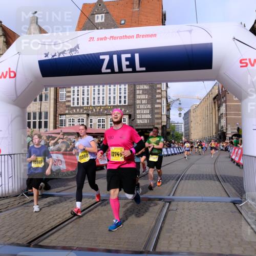 13.09.2026 - 21. swb-Marathon Bremen Tim E. http://msf.ph/oto/10327896 13.09.2026 11:02:18 Ziel 10257, 10409, 10444, 10473, 10500, 10617, 10803, 10817, 10924, 11115, 11268, 11369, 11436, 11811, 11859, 12016, 12095, 12145, 12360, 12412, 12437, 12466, 12506 meine-sportfotos.de