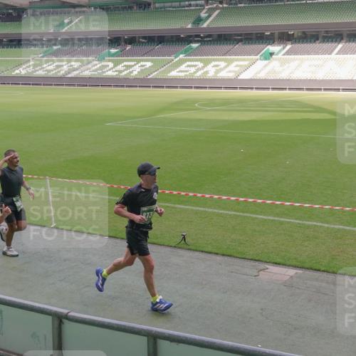 13.09.2026 - 21. swb-Marathon Bremen Michael Burmester http://msf.ph/oto/10327902 13.09.2026 12:57:56 Laufen im Stadion 141, 148, 334, 431, 511, 672, 769, 776, 789, 790, 857, 909, 1010, 1119, 1130, 1191, 1199, 1254, 1281, 1535, 1601, 1642, 1647, 1752, 1809, 1881, 1900, 1931, 1933, 2046, 2051, 2075, 2324, 2343, 2371, 2397, 2402, 2423, 2425, 2473, 2493, 2634, 2640, 2671, 2761, 2771, 2807, 2903, 2904, 3051, 3078, 3120, 3138, 3148, 3182, 3186, 3319, 3338, 3450, 3458, 3514, 3534, 3560, 3634, 3655, 3685, 3690, 3695, 3760, 3813, 3866, 3933, 3939, 4101, 4120, 4174, 4316, 205 meine-sportfotos.de
