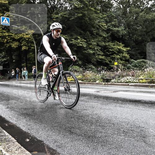 13.09.2026 - Stadtparktriathlon H.Heesch http://msf.ph/oto/10327911 13.09.2026 11:56:24 Radfahren 842, 858, 879, 919, 990 meine-sportfotos.de
