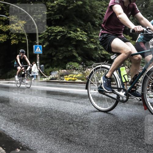 13.09.2026 - Stadtparktriathlon H.Heesch http://msf.ph/oto/10327912 13.09.2026 13:07:22 Radfahren 1203, 1219, 1383 meine-sportfotos.de