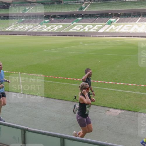13.09.2026 - 21. swb-Marathon Bremen Michael Burmester http://msf.ph/oto/10327921 13.09.2026 12:57:57 Laufen im Stadion 141, 148, 334, 431, 511, 672, 769, 776, 789, 790, 857, 909, 1010, 1119, 1130, 1191, 1199, 1254, 1281, 1535, 1601, 1642, 1647, 1752, 1809, 1881, 1900, 1931, 1933, 2046, 2051, 2075, 2324, 2343, 2371, 2397, 2402, 2423, 2425, 2473, 2493, 2634, 2640, 2671, 2761, 2771, 2807, 2903, 2904, 3051, 3078, 3120, 3138, 3148, 3182, 3186, 3319, 3338, 3435, 3450, 3458, 3514, 3534, 3560, 3634, 3655, 3685, 3690, 3695, 3760, 3813, 3866, 3933, 3939, 4101, 4120, 4174, 4316, 205 meine-sportfotos.de