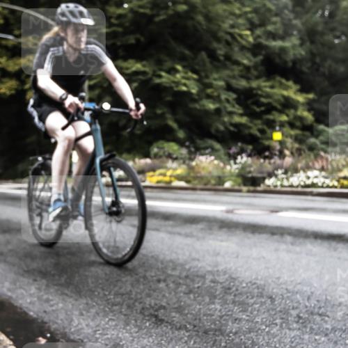 13.09.2026 - Stadtparktriathlon H.Heesch http://msf.ph/oto/10327940 13.09.2026 13:07:43 Radfahren 1194, 1264, 1310, 1341, 1423 meine-sportfotos.de