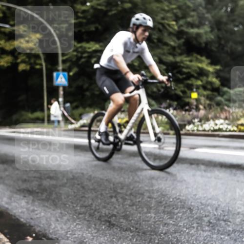 13.09.2026 - Stadtparktriathlon H.Heesch http://msf.ph/oto/10327946 13.09.2026 13:07:44 Radfahren 1194, 1264, 1292, 1310, 1341, 1423 meine-sportfotos.de
