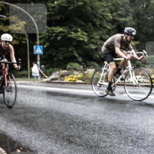 13.09.2026 - Stadtparktriathlon H.Heesch http://msf.ph/oto/10327957 13.09.2026 13:07:46 Radfahren 1194, 1249, 1264, 1292, 1310, 1423 meine-sportfotos.de