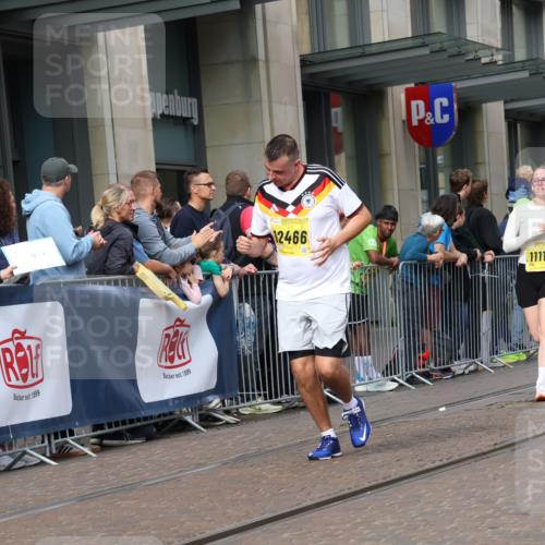 13.09.2026 - 21. swb-Marathon Bremen Strokosch-Dieckow http://msf.ph/oto/10327960 13.09.2026 11:01:43 Ziel 10257, 10409, 10444, 10473, 10500, 10617, 10636, 10803, 10817, 10924, 11115, 11268, 11369, 11412, 11413, 11436, 11576, 11811, 11859, 12016, 12094, 12095, 12134, 12135, 12145, 12360, 12379, 12412, 12437, 12466, 12506, 10181, 10251, 10332, 10497, 10560, 10647, 10648, 10678, 11075, 11150, 11305, 11324, 11459, 11467, 11479, 11486, 11550, 11551, 11666, 11668, 11747, 11788, 11796, 11798, 11969, 11970, 11985, 11986, 12047, 12062 meine-sportfotos.de